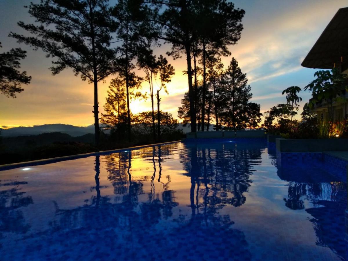 The Balcone Suites & Resort Bukittinggi Exteriér fotografie